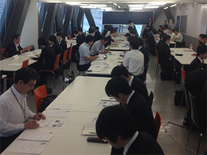 学校法人HAL東京 学内合同企業説明会の様子2